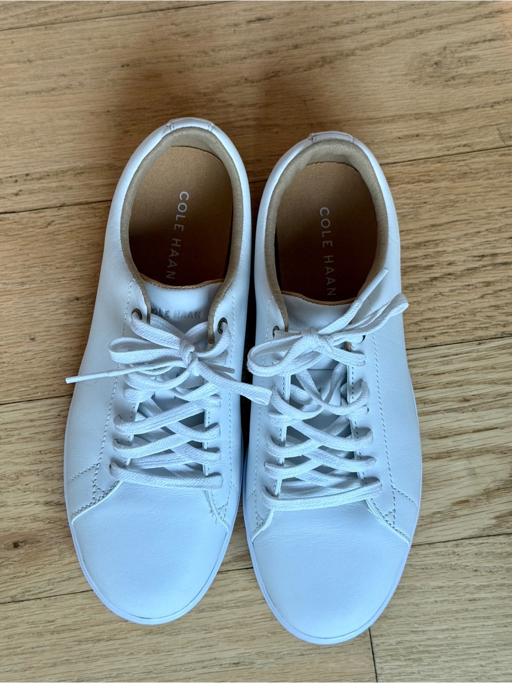 Cole Haan grand court White Leather Women's Low-Top Sneakers 8